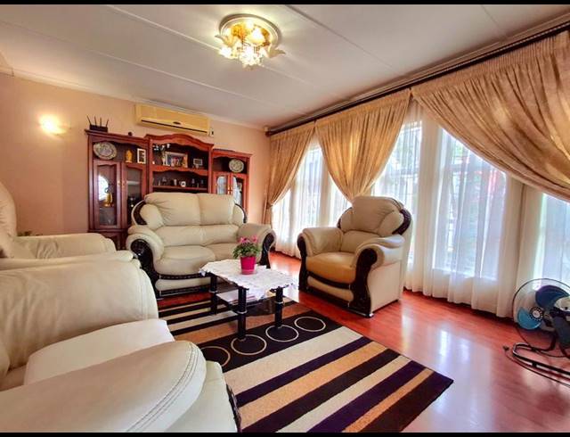 3 BEDROOM HOUSE FOR SALE IN MEREWENT